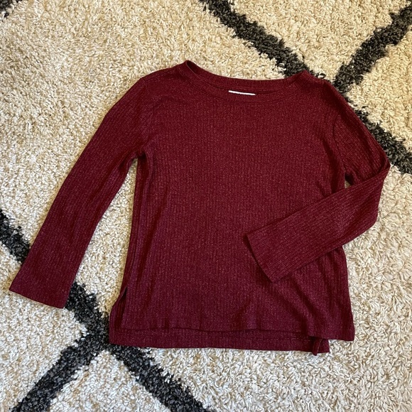 Old Navy Girl’s Crew Neck‎ Ribbed Shirt in Cranberry Red - L (10-12) - Picture 1 of 6